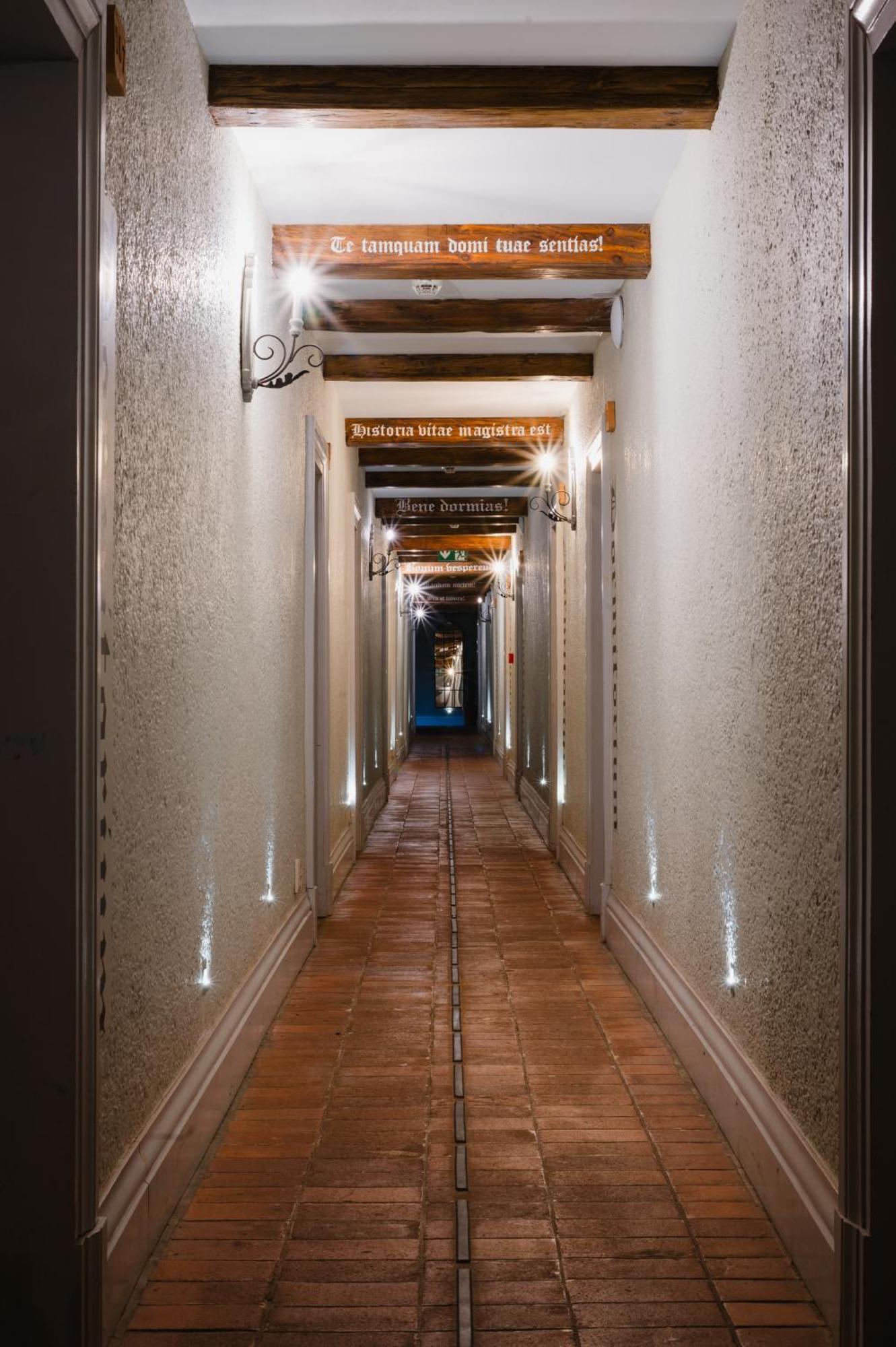 Hotel Podklasztorze ซูเลยุฟ ภายนอก รูปภาพ